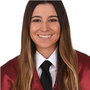 Profesora de inglés imparte clases de inglés a niños o niveles A1,A2 y B1